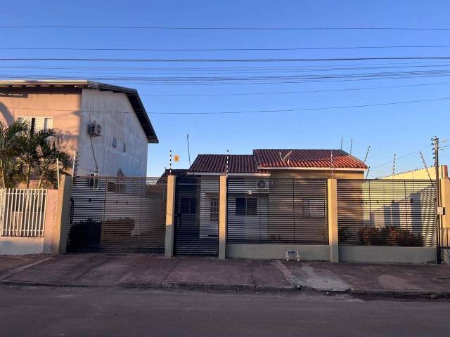 #13 - Casa para Venda em Várzea Grande - MT